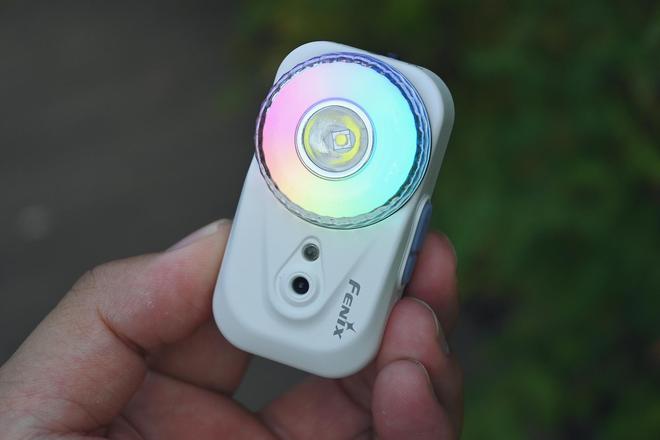 小魔方头灯体验让你爱不释手!瓦力棋牌超轻超能!Fenix(图8) 小魔方头灯体验让你爱不释手!瓦力棋牌超轻超能!Fenix(图8)