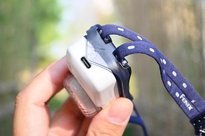 小魔方头灯体验让你爱不释手!瓦力棋牌超轻超能!Fenix(图25) 小魔方头灯体验让你爱不释手!瓦力棋牌超轻超能!Fenix(图25)